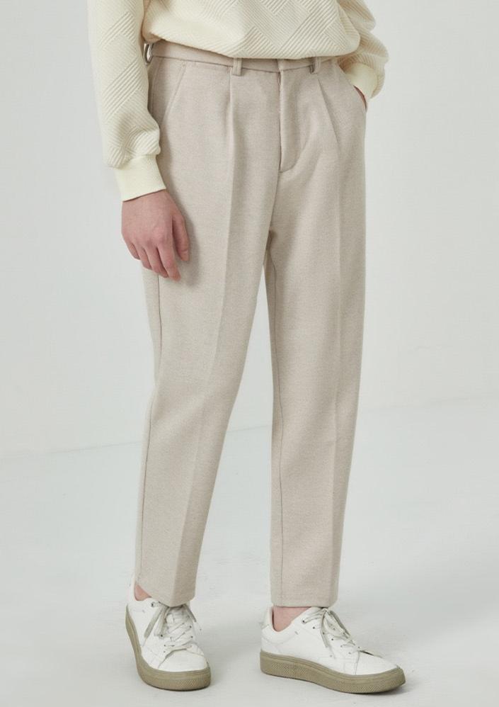 Wool buttoned pants