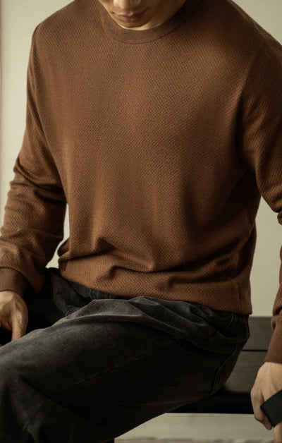 Pointed crew-neck sweater