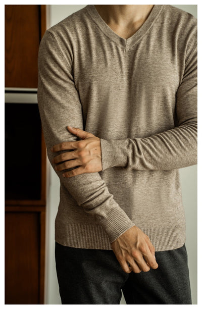 Slim V-neck sweater