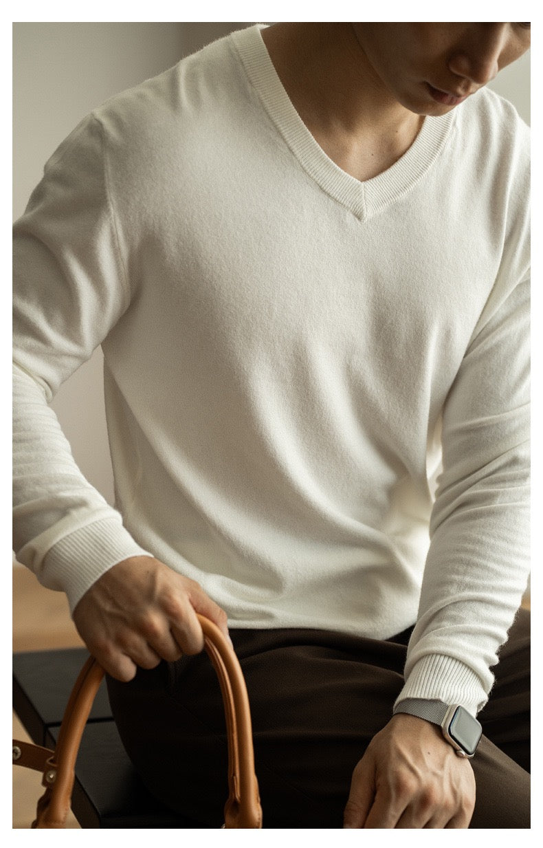 Slim V-neck sweater