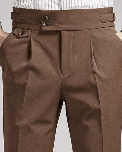 Buttoned pleated pants